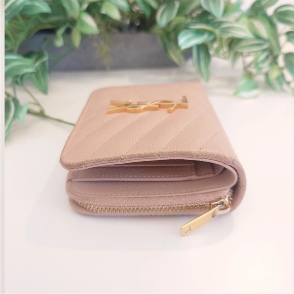 Yves Saint Laurent Pink Quilted Wallet - Picture 5 of 11